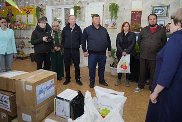 В подшефные территории доставили груз